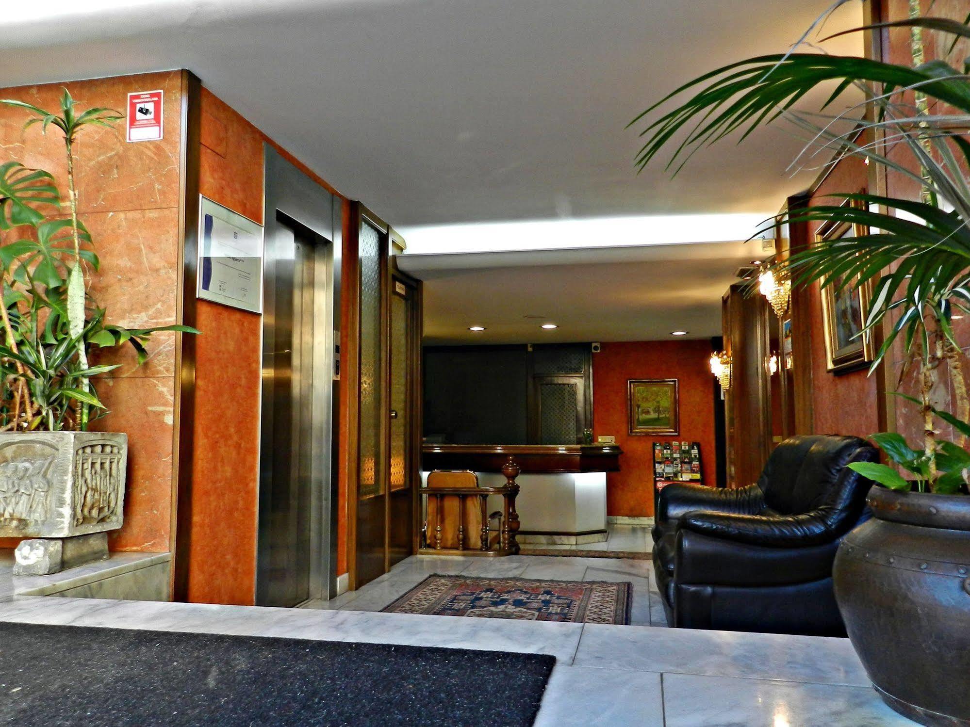 Hotel Alda Centro กิฮอน ภายนอก รูปภาพ