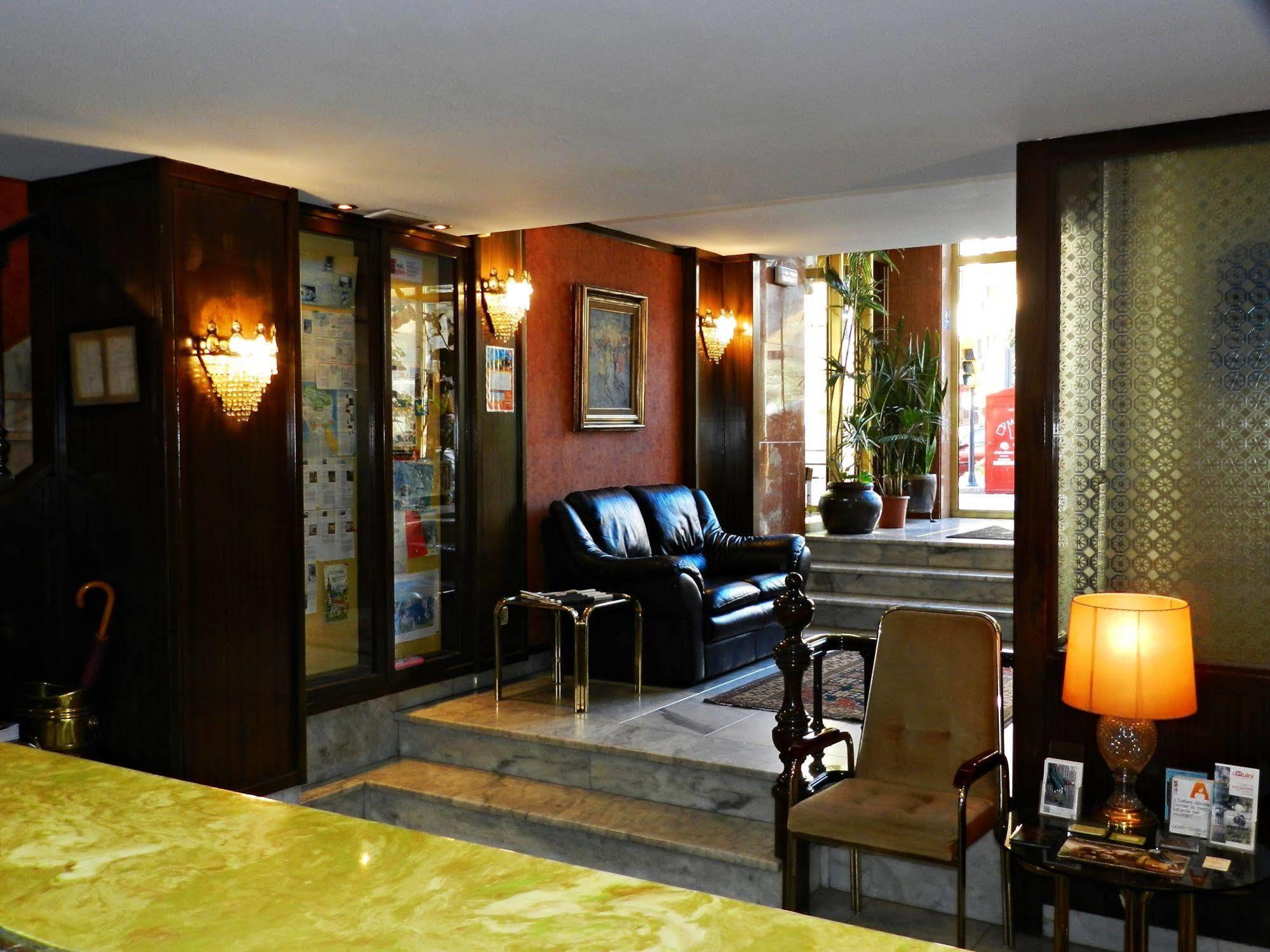 Hotel Alda Centro กิฮอน ภายนอก รูปภาพ